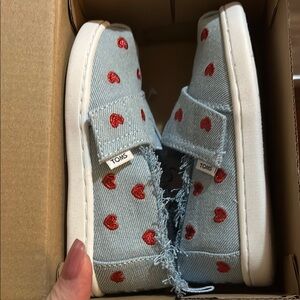TOMS Kids Shoes - Light Blue with Red Hearts